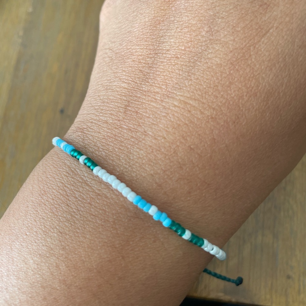 Pura Vida bracelets fr Costa Rica
